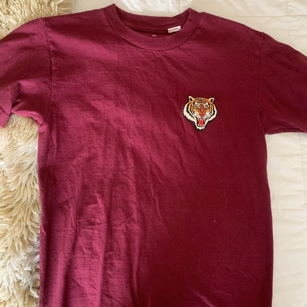 Forever 21 Men’s SM Patch Tee